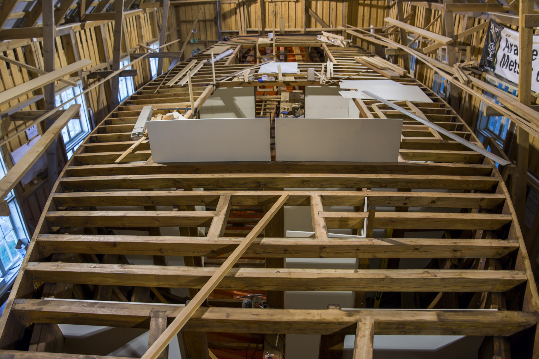 20141024-Suursadam-791.jpg - Sügis-talv 2014. Triivimine, vaheseinte ehitus, sõukruvi paigaldus. Foto Mart Mõniste