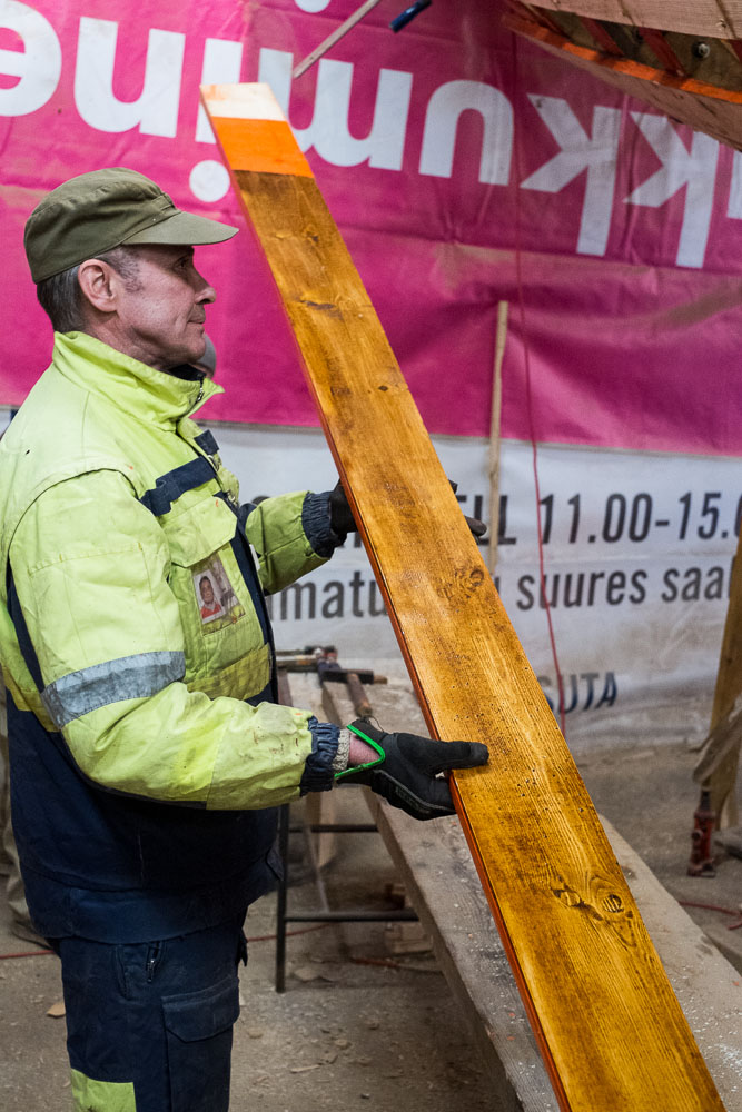 TX_15_03_F6586_W.jpg - 16.03.2015 Viskiplangu löömine. Foto Toomas Kokovkin