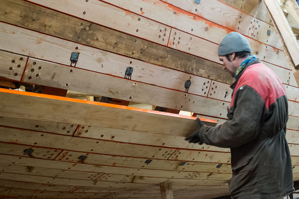 TX_15_03_F6589_W.jpg - 16.03.2015 Viskiplangu löömine. Foto Toomas Kokovkin